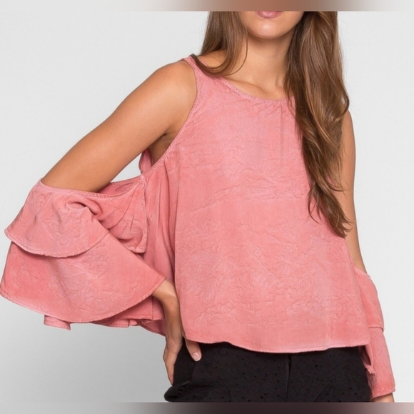 Coral Wet Seal Womens Cold Shoulder Canyon Sky Top in Large - Picture 2 of 8